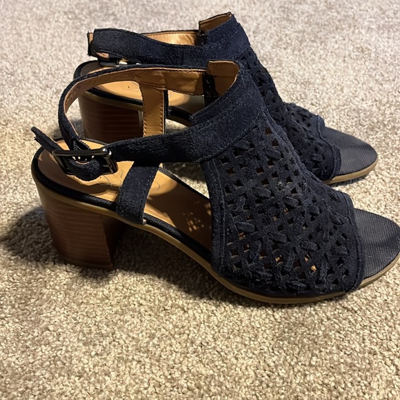 Franco Sarto 6.5 navy suede sandals. Heel 2.5” wooden. - Picture 4 of 11